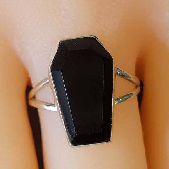 Native Jewelry - Native Black Onyx Gemstone Ring Size 8 Sterling Silver Boho Jewelry